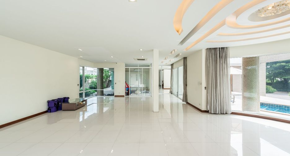 Casa en venta de 4 habitaciones en Khan Na Yao, Bangkok