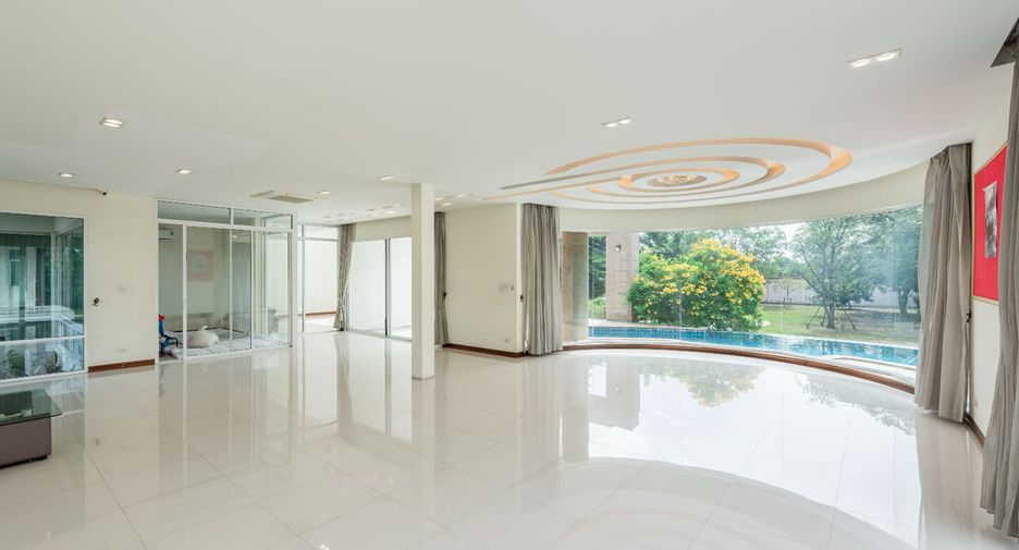 Casa en venta de 4 habitaciones en Khan Na Yao, Bangkok