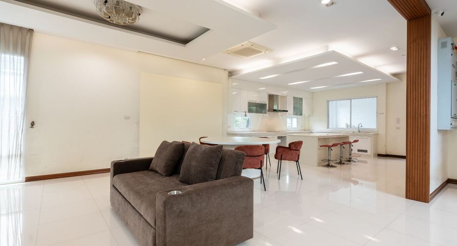 Casa en venta de 4 habitaciones en Khan Na Yao, Bangkok