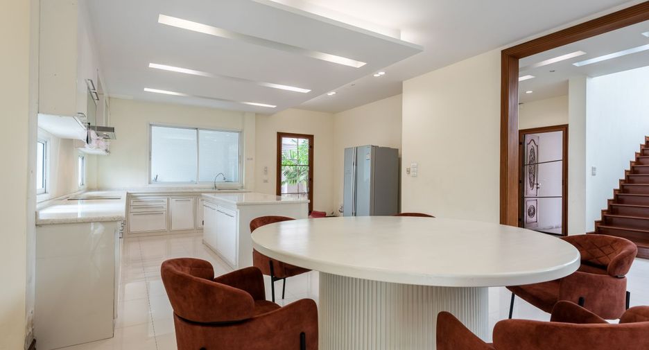 Casa en venta de 4 habitaciones en Khan Na Yao, Bangkok