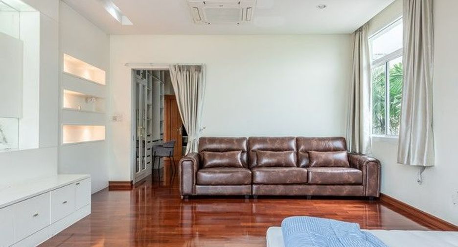 Casa en venta de 4 habitaciones en Khan Na Yao, Bangkok