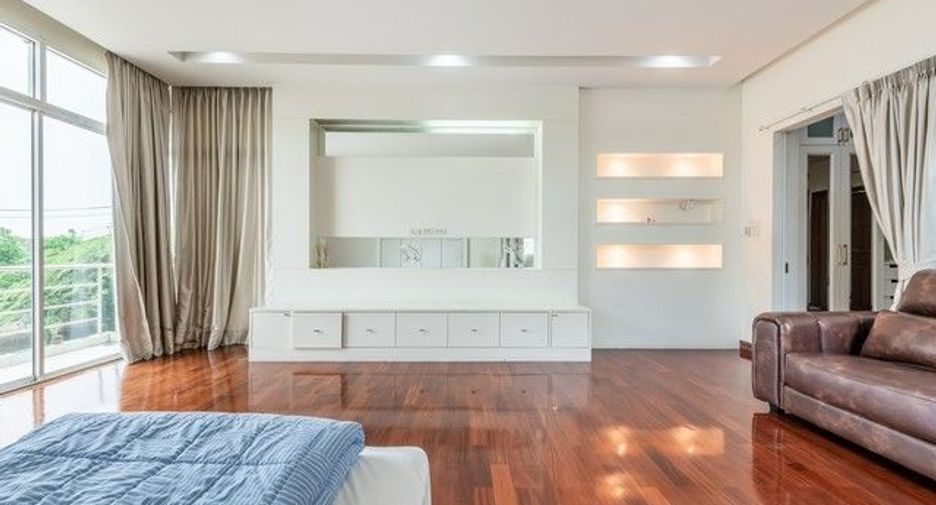 Casa en venta de 4 habitaciones en Khan Na Yao, Bangkok