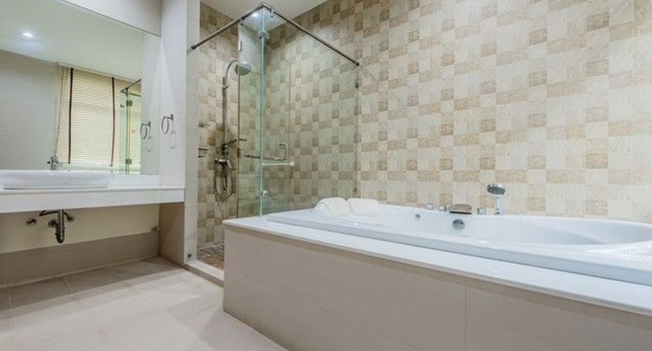Casa en venta de 4 habitaciones en Khan Na Yao, Bangkok