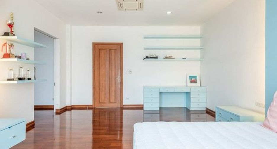 Casa en venta de 4 habitaciones en Khan Na Yao, Bangkok