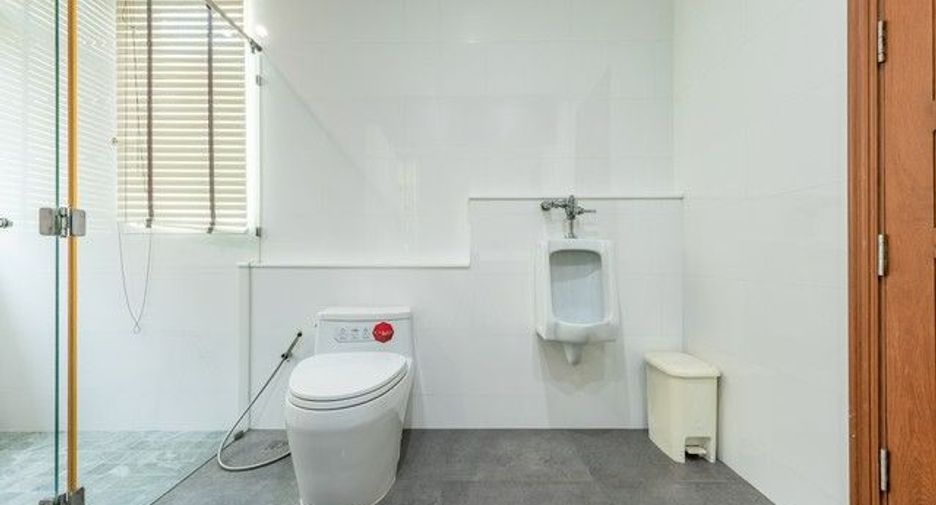 Casa en venta de 4 habitaciones en Khan Na Yao, Bangkok