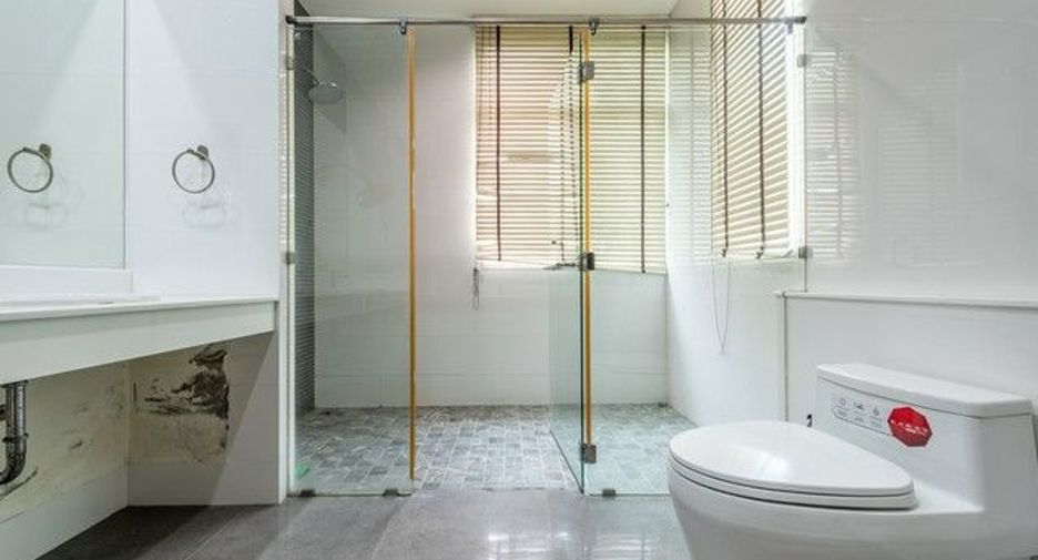 Casa en venta de 4 habitaciones en Khan Na Yao, Bangkok