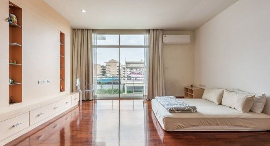 Casa en venta de 4 habitaciones en Khan Na Yao, Bangkok