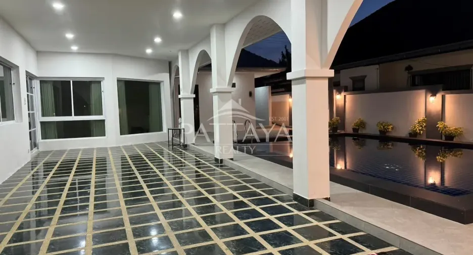Haus zur Miete und zum Kauf mit 3 Zimmer in Bang Lamung, Chonburi