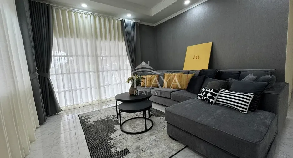 Haus zur Miete und zum Kauf mit 3 Zimmer in Bang Lamung, Chonburi