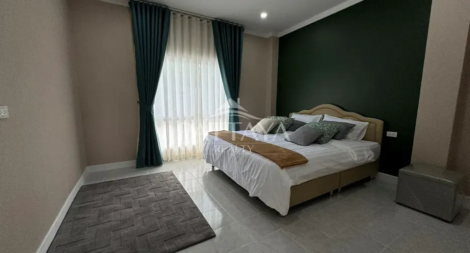 Haus zur Miete und zum Kauf mit 3 Zimmer in Bang Lamung, Chonburi