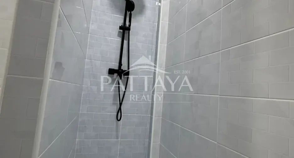Haus zur Miete und zum Kauf mit 3 Zimmer in Bang Lamung, Chonburi