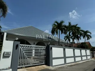 Haus zur Miete und zum Kauf mit 3 Zimmer in Bang Lamung, Chonburi
