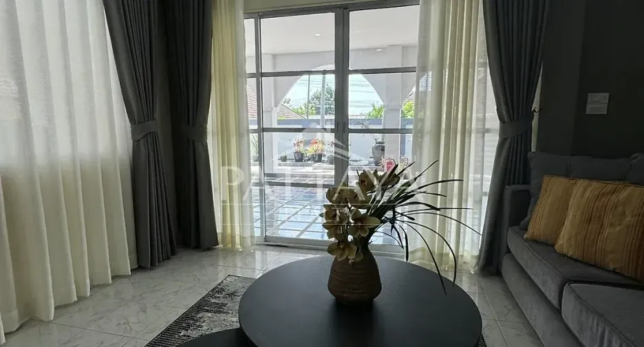 Haus zur Miete und zum Kauf mit 3 Zimmer in Bang Lamung, Chonburi