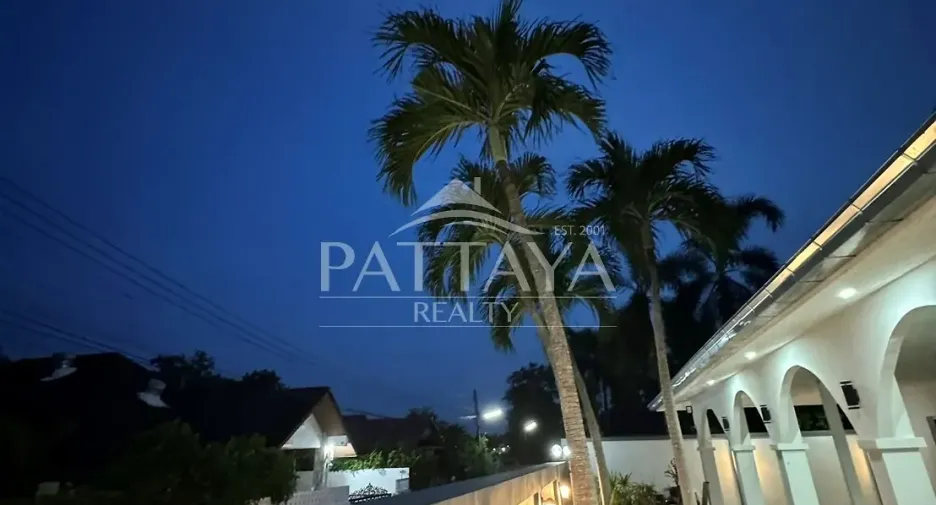 Haus zur Miete und zum Kauf mit 3 Zimmer in Bang Lamung, Chonburi