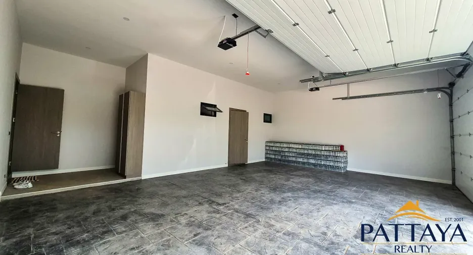 À vendre 5 chambres maison à Bang Lamung, Chonburi