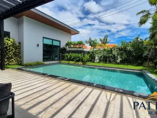 For sale 5 ベッドルーム house in Bang Lamung, Chonburi