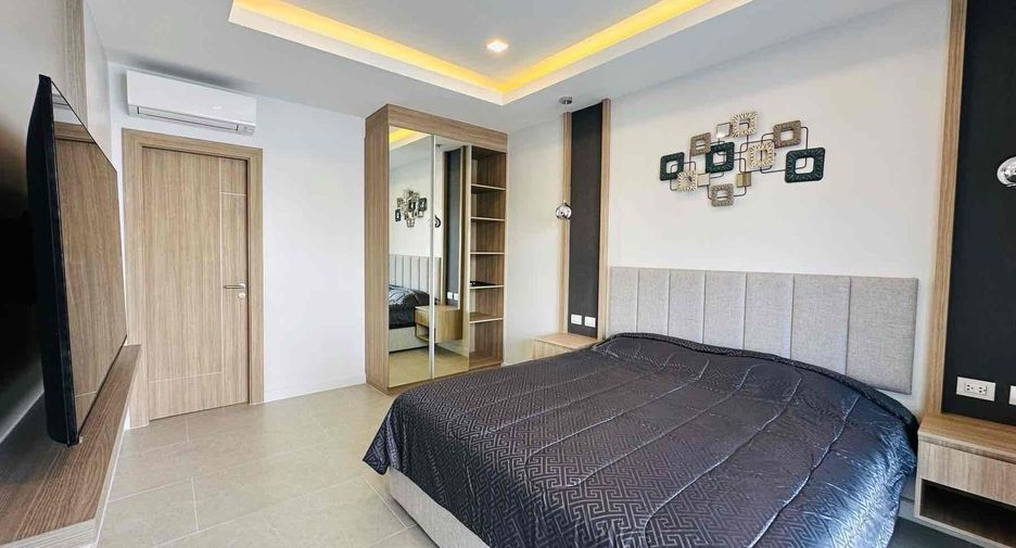 Villa en alquiler y en venta de 4 habitaciones en Bang Lamung, Chonburi