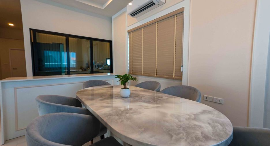 For rent and for sale 3 bedrooms house in Khlong Sam Wa, Bangkok