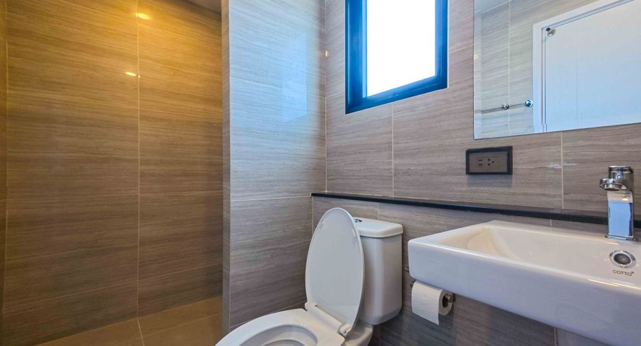 For rent and for sale 3 bedrooms house in Khlong Sam Wa, Bangkok