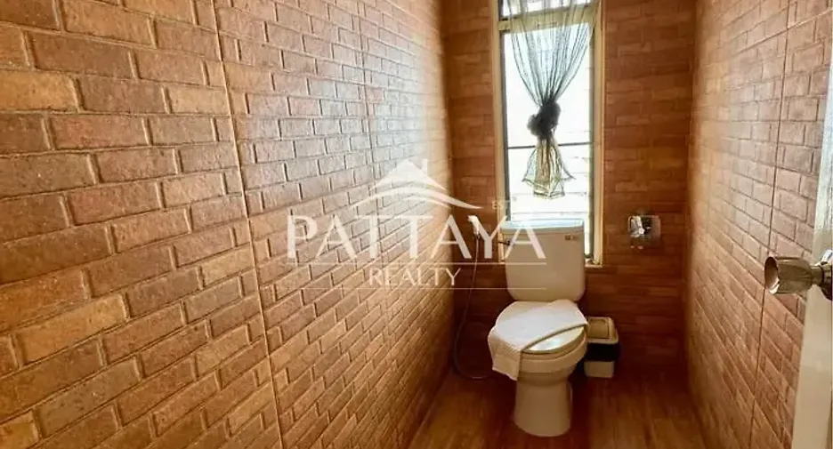For sale 3 ベッドルーム house in Bang Lamung, Chonburi