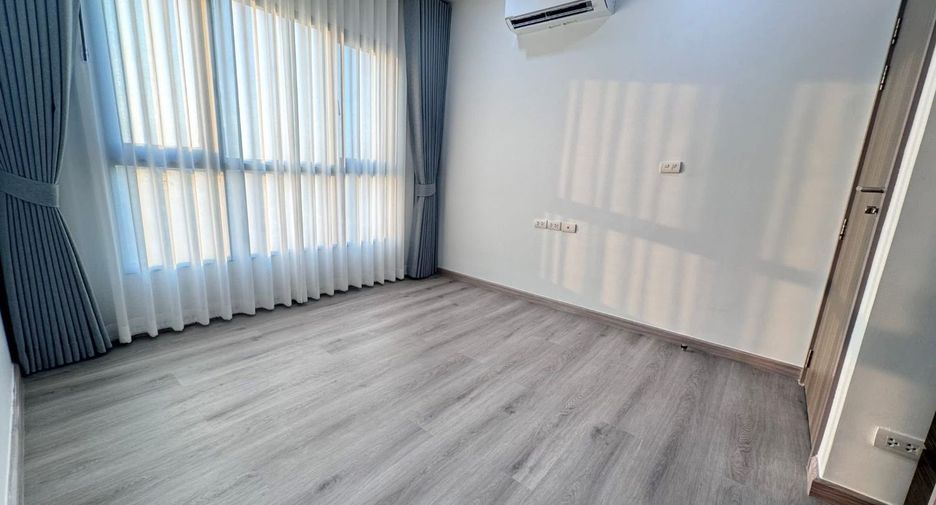 For sale 2 bedrooms condo in Khlong San, Bangkok