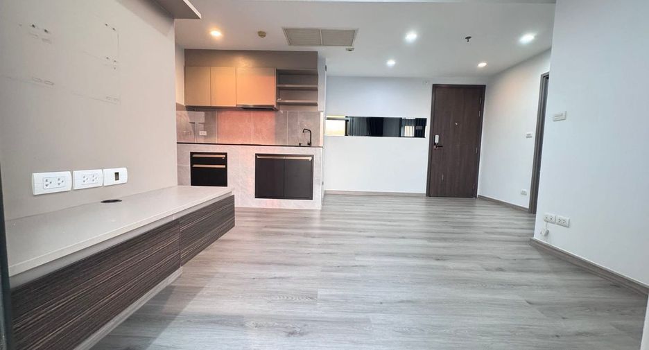 For sale 2 bedrooms condo in Khlong San, Bangkok