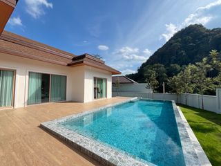 For rent 4 bedrooms villa in Mueang Krabi, Krabi