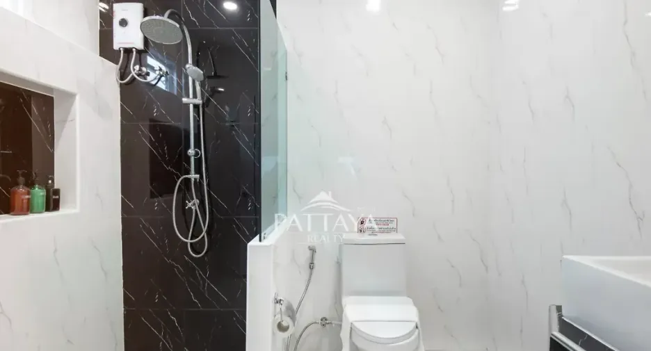Продажа 3 спальни дом в Банг Ламунг, Чонбури