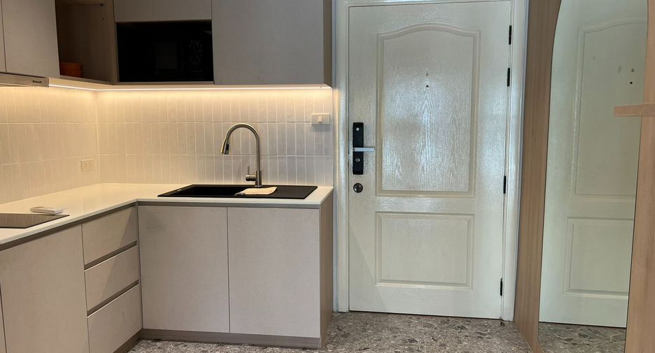 For rent 1 bed condo in Watthana, Bangkok