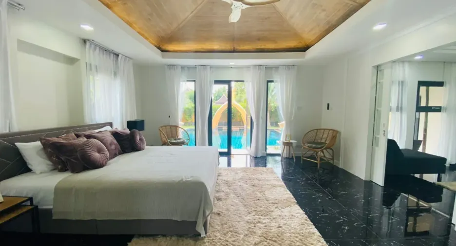 Casa en alquiler y en venta de 6 habitaciones en Bang Lamung, Chonburi