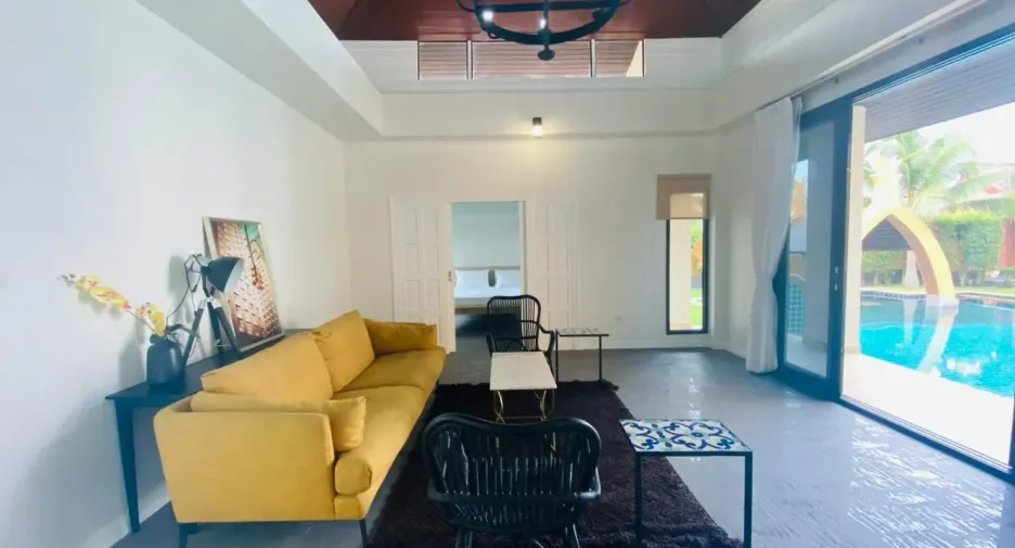 Casa en alquiler y en venta de 6 habitaciones en Bang Lamung, Chonburi