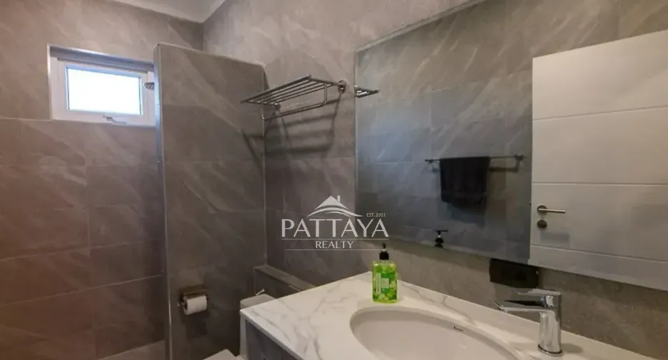 Продажа 4 спальни дом в Банг Ламунг, Чонбури