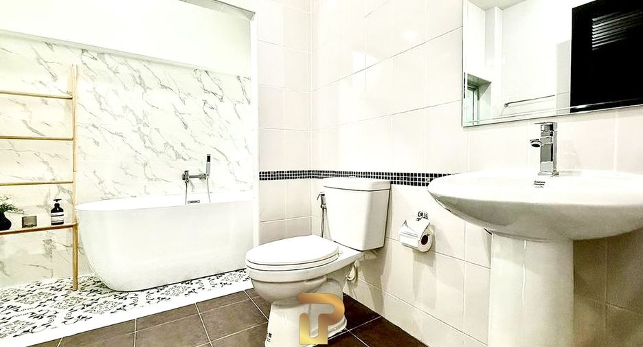 À vendre 3 chambres villa à Bang Lamung, Chonburi