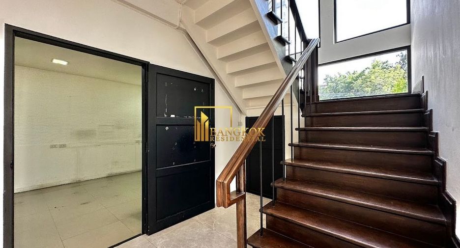 Haus zur Miete mit 3 Zimmer in Watthana, Bangkok