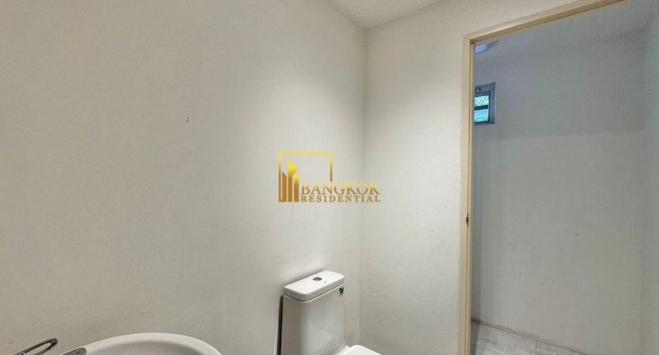 Haus zur Miete mit 3 Zimmer in Watthana, Bangkok
