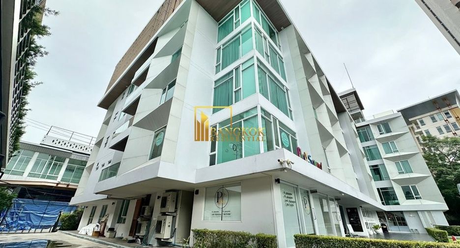 À louer 3 chambres appartement à Watthana, Bangkok