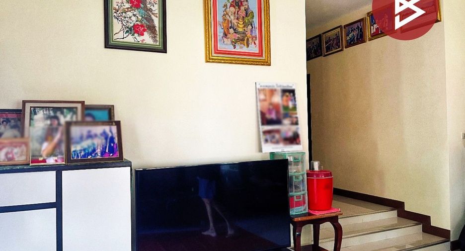 For sale 3 bedrooms house in Mueang Uthai Thani, Uthai Thani