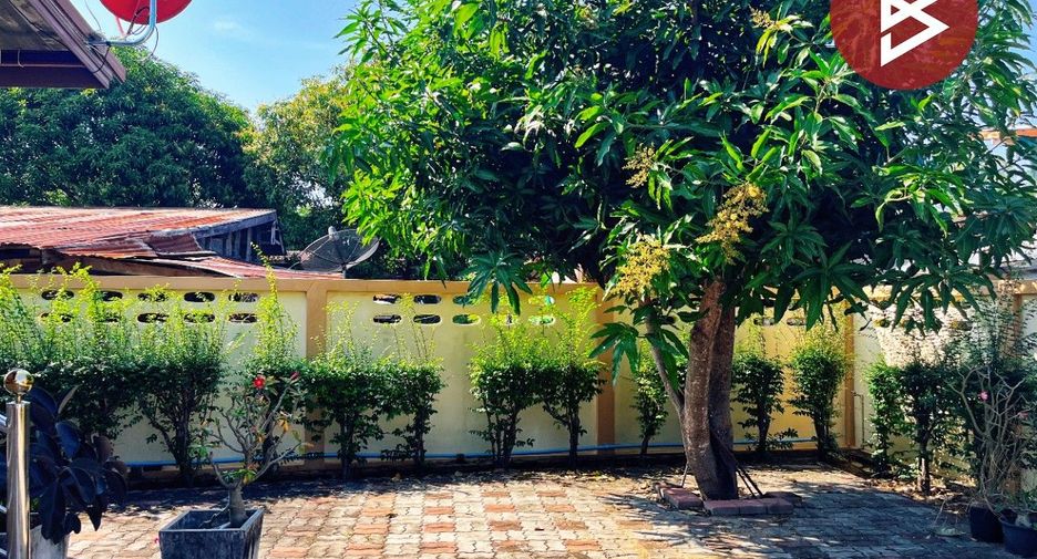 For sale 3 bedrooms house in Mueang Uthai Thani, Uthai Thani