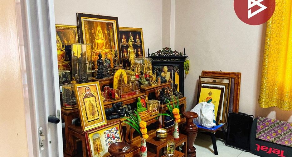 For sale 3 bedrooms house in Mueang Uthai Thani, Uthai Thani
