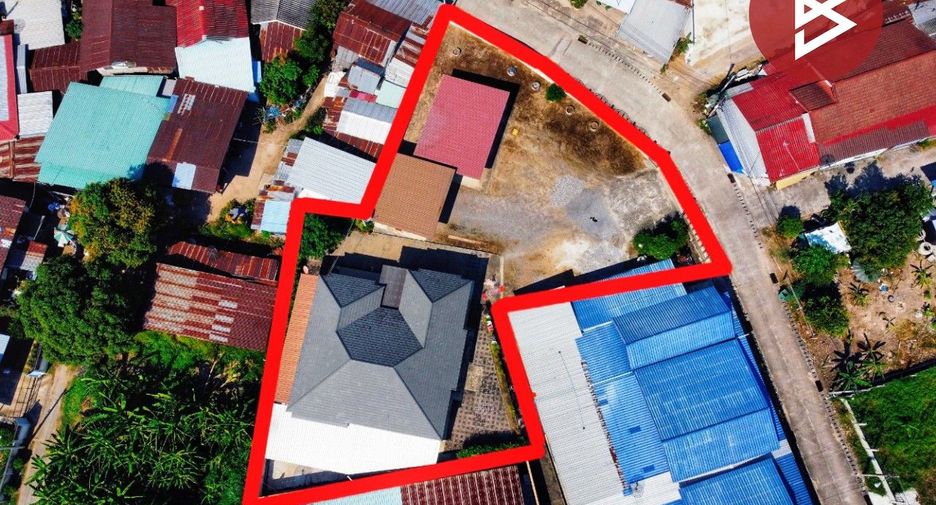 For sale 3 bedrooms house in Mueang Uthai Thani, Uthai Thani