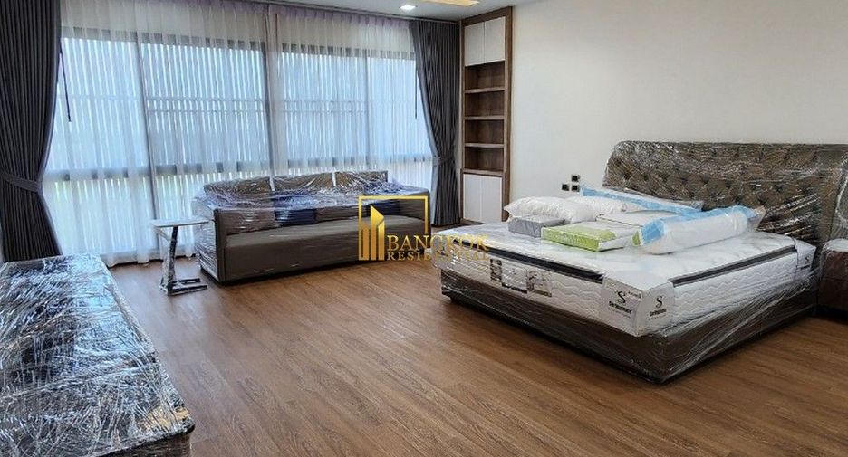 Haus zur Miete mit 3 Zimmer in Watthana, Bangkok