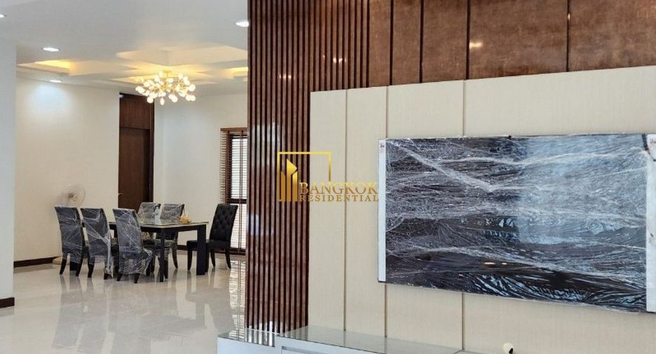 Haus zur Miete mit 3 Zimmer in Watthana, Bangkok