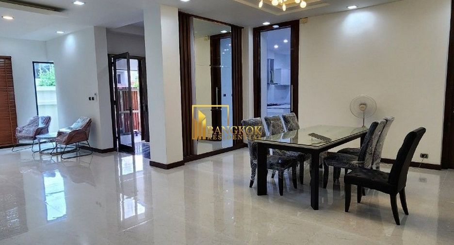 Haus zur Miete mit 3 Zimmer in Watthana, Bangkok