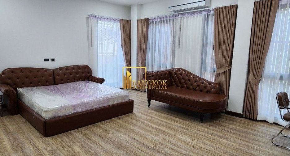 Haus zur Miete mit 3 Zimmer in Watthana, Bangkok