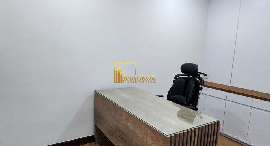 Haus zur Miete mit 3 Zimmer in Watthana, Bangkok