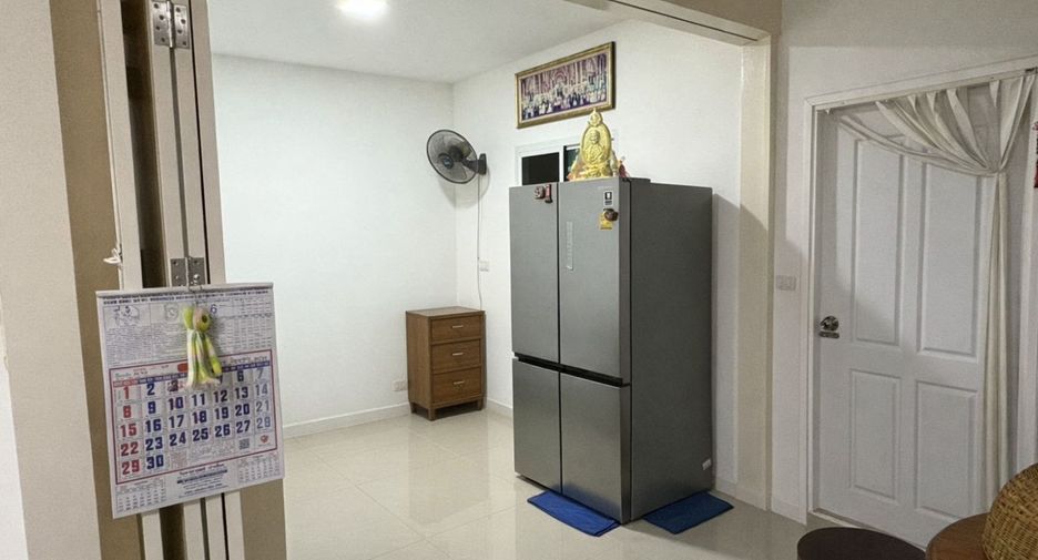 For sale 3 bedrooms townhouse in Khlong Luang, Pathum Thani