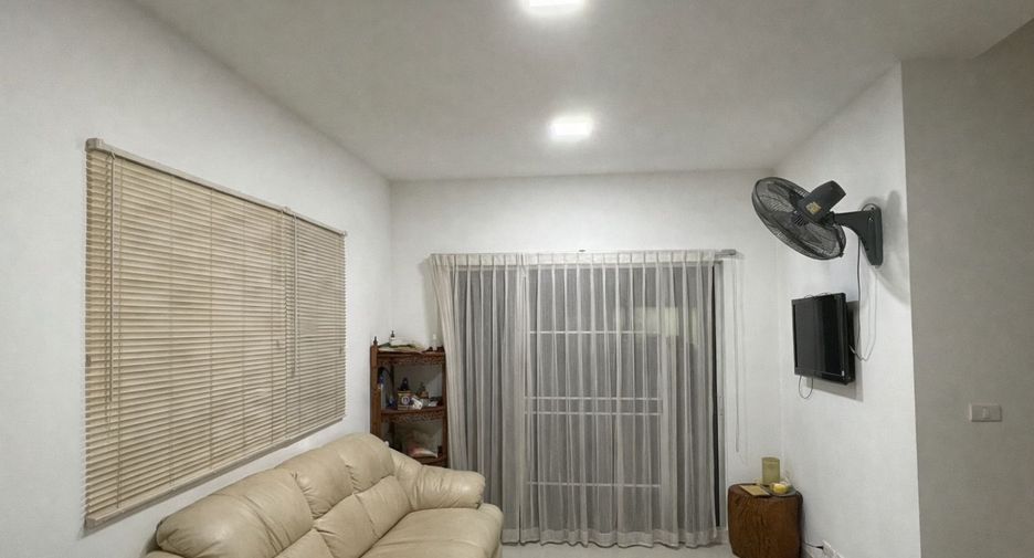 For sale 3 bedrooms townhouse in Khlong Luang, Pathum Thani