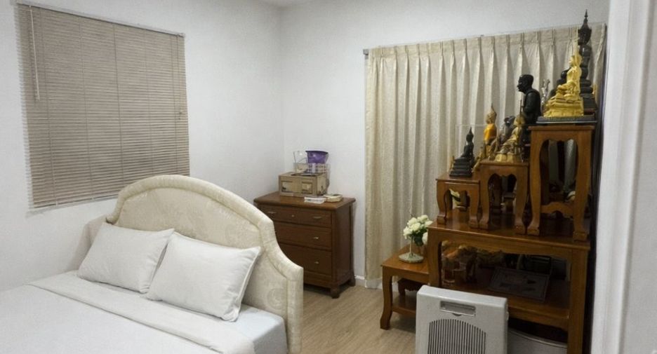 For sale 3 bedrooms townhouse in Khlong Luang, Pathum Thani