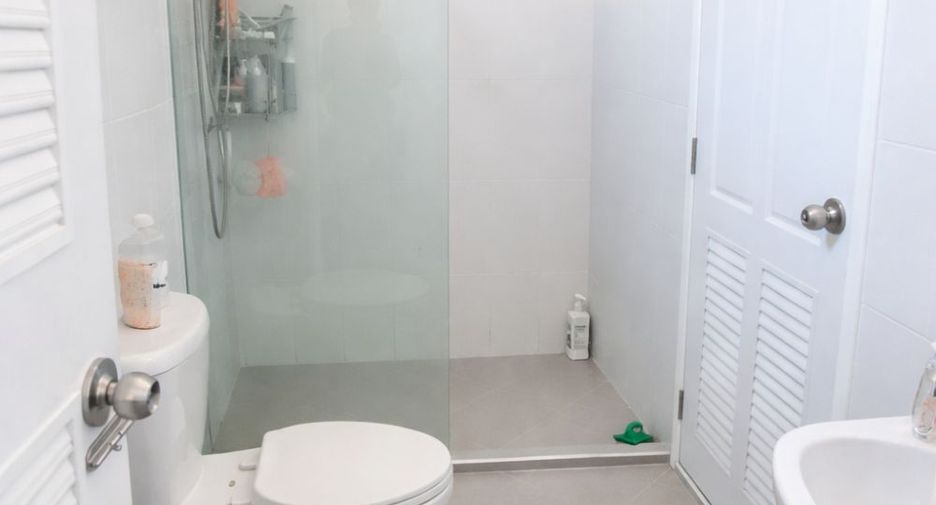 For sale 3 bedrooms townhouse in Khlong Luang, Pathum Thani