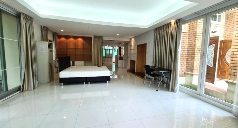For rent 4 bedrooms house in Mueang Samut Prakan, Samut Prakan
